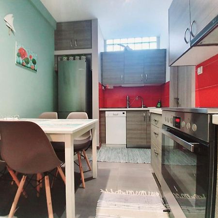 Ilias' Cosy And Relaxing Apartment Афины Экстерьер фото