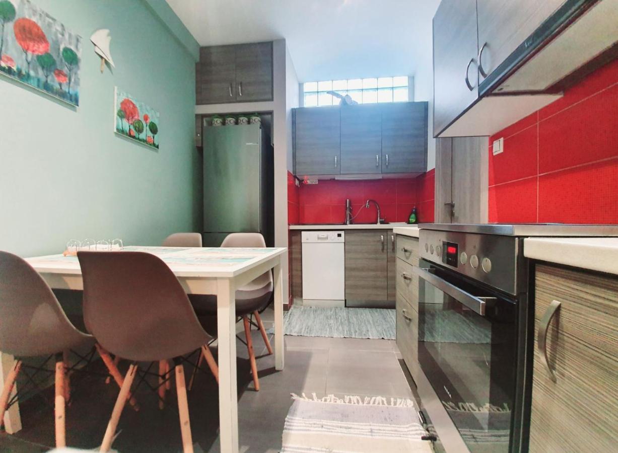 Ilias' Cosy And Relaxing Apartment Афины Экстерьер фото
