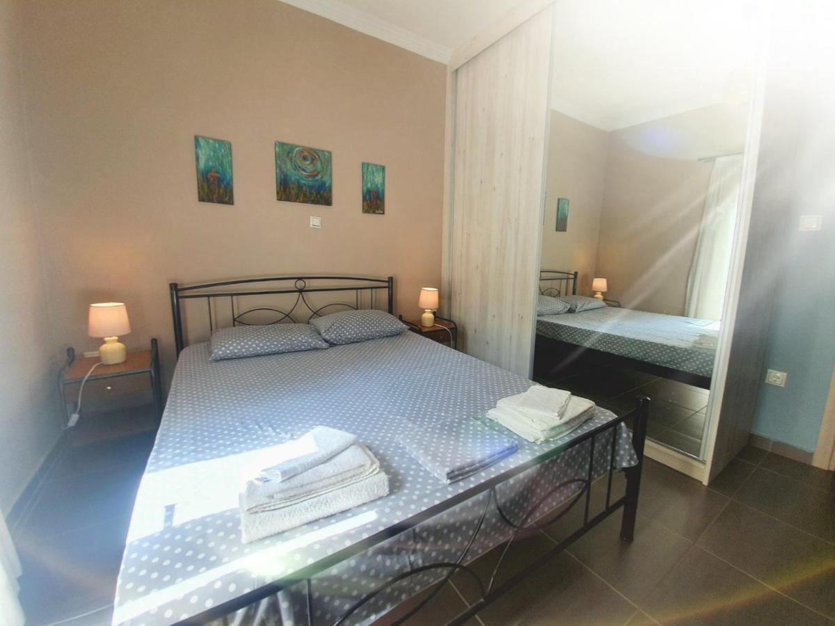 Ilias' Cosy And Relaxing Apartment Афины Экстерьер фото