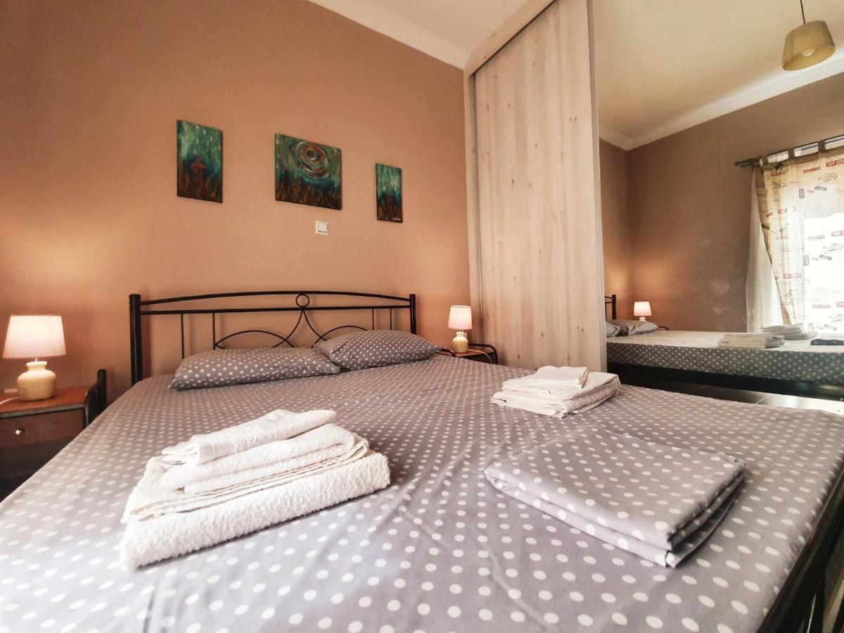 Ilias' Cosy And Relaxing Apartment Афины Экстерьер фото