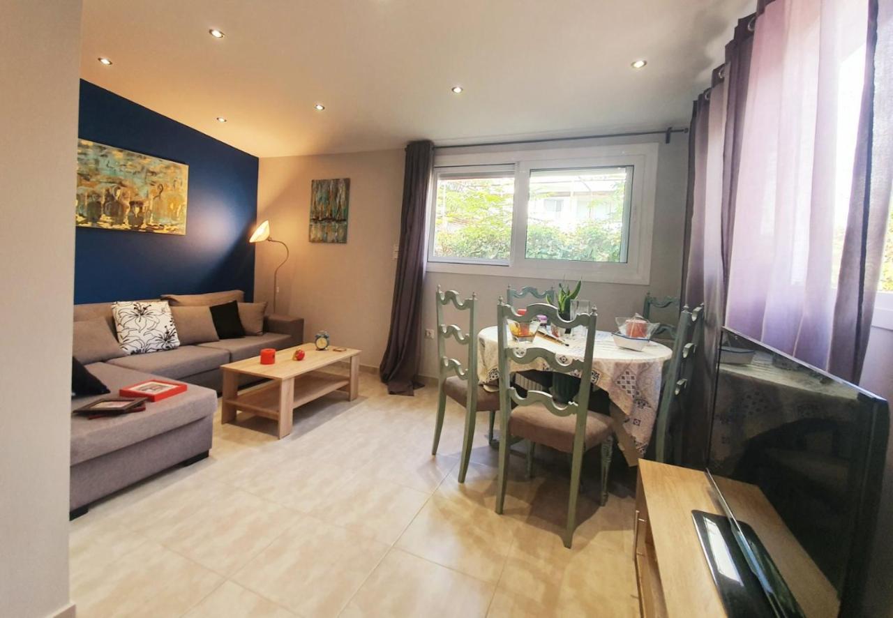 Ilias' Cosy And Relaxing Apartment Афины Экстерьер фото
