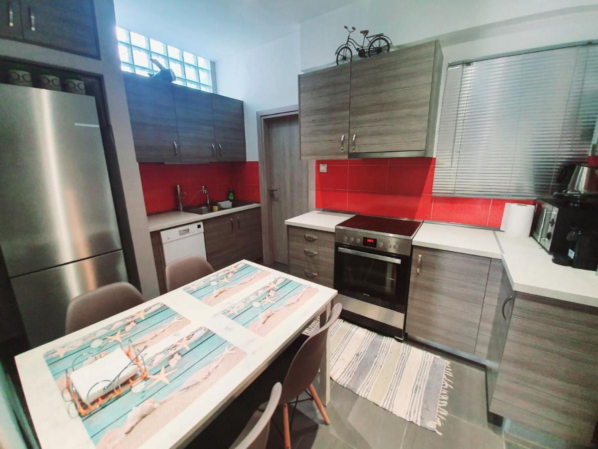Ilias' Cosy And Relaxing Apartment Афины Экстерьер фото